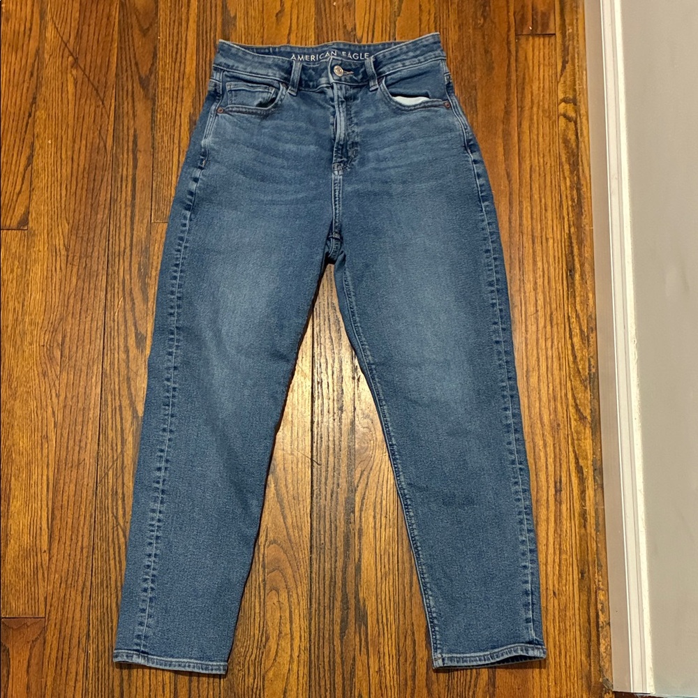 American Eagle High-rise Mom Jean